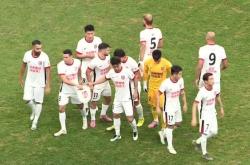 壹号娱乐官网关于游泳大奖赛焦点战：钱塘麒麟队逆转川蜀旋风队，客场强势带走胜利。禁区内连续解围的信息